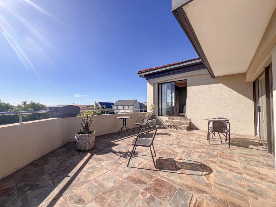 9 Bedroom Property for Sale in Myburgh Park Western Cape